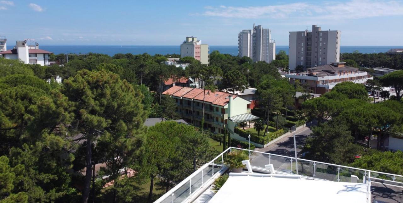 Hotel Meuble Nazionale Lignano Sabbiadoro Exterior foto